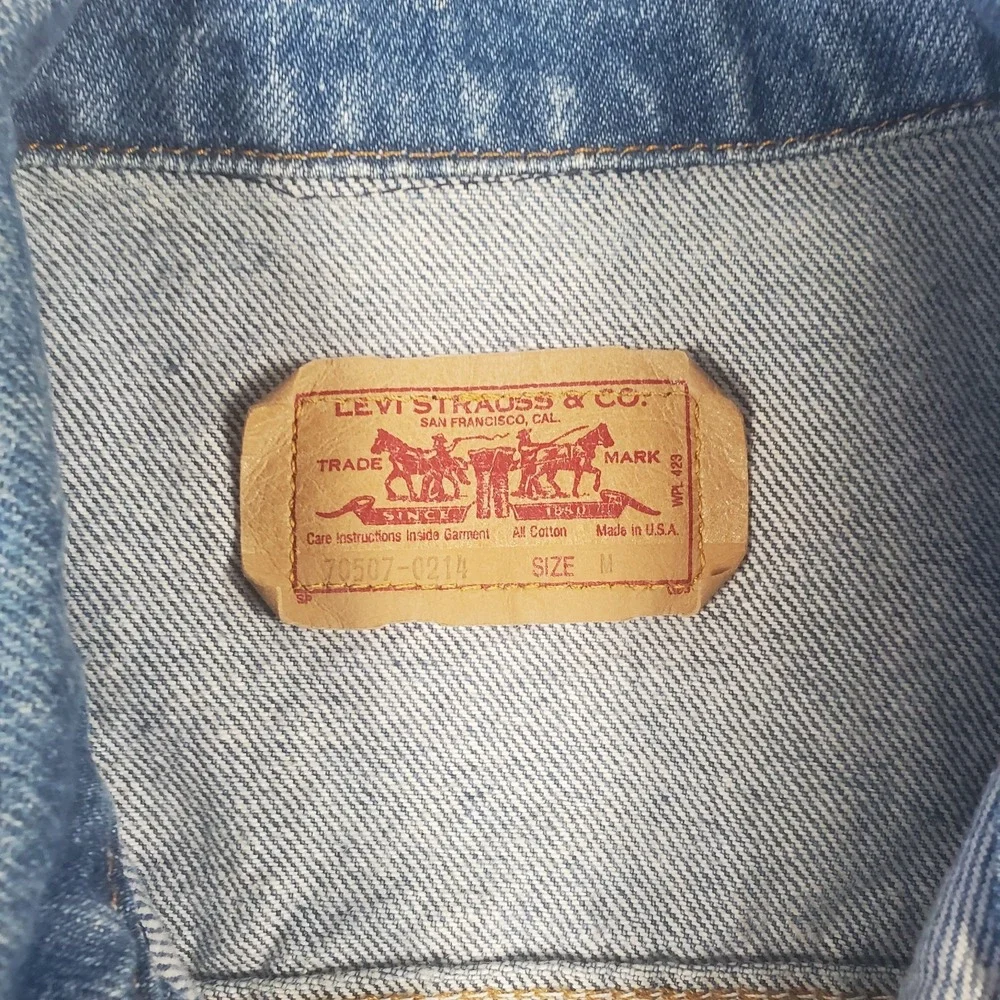 Vintage Levi's 70507 Acid Wash Denim Trucker Jacket Mens Size Medium Made in USA